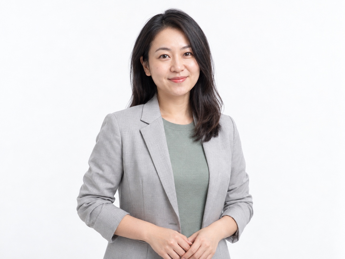 数据与归因优化师白底半身肖像