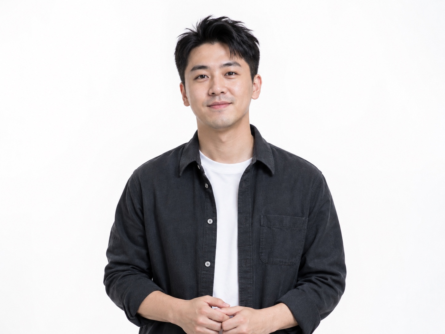 创意投放优化师白底半身肖像